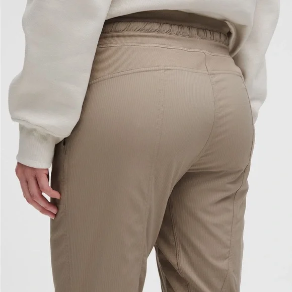 Lululemon Dance Studio Mid Rise Crop Pants - Picture 5 of 16